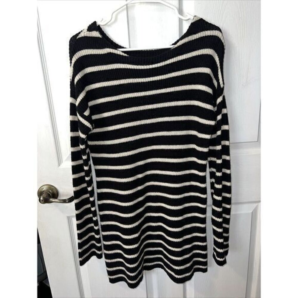 Old Navy Size Medium Woman's Black White Striped Knit Tunic Top